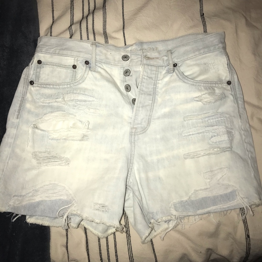 American Eagle 🦅 90s Boyfriend Denim Short